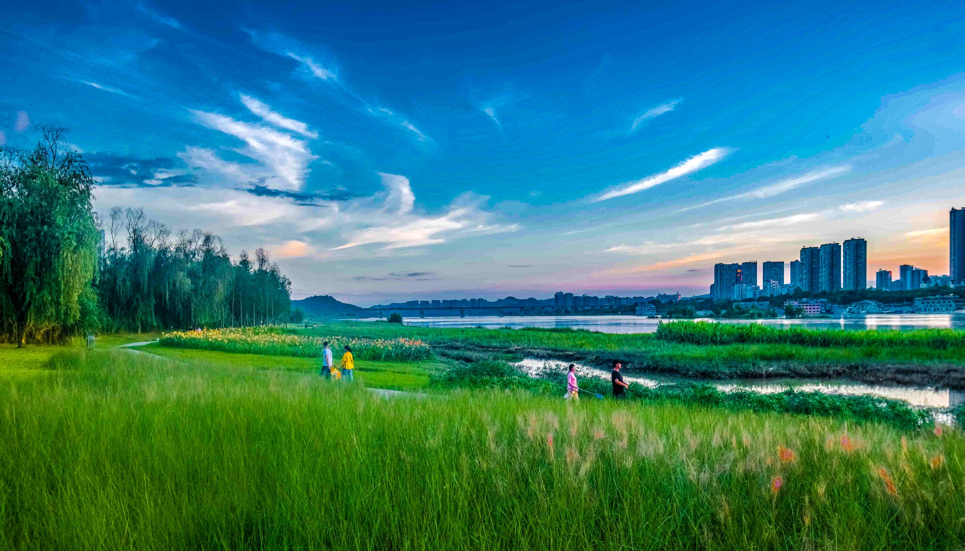 嘉陵江风景道画册